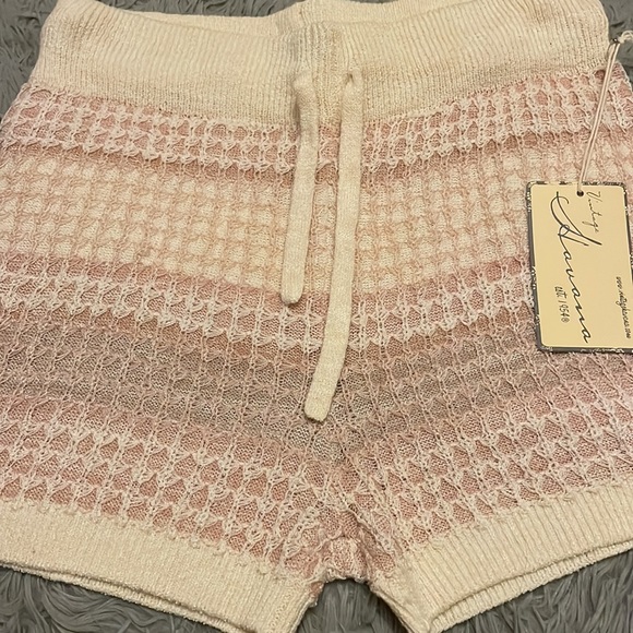 High waisted Knit Shorts Large NWT (pics) - Picture 6 of 9